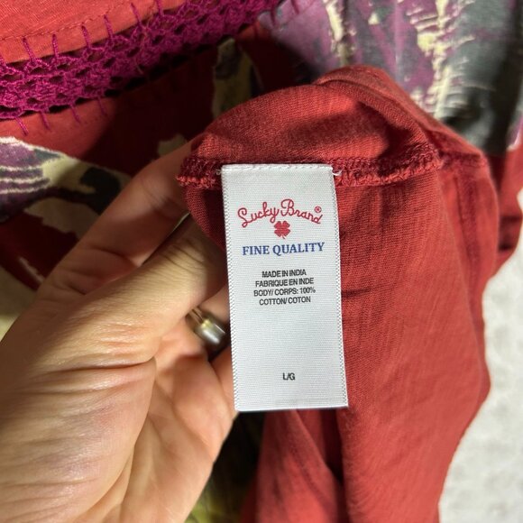 Lucky Brand Women’s Large Maroon Blouse with Lace Scoop Neck Detailing - Picture 6 of 10